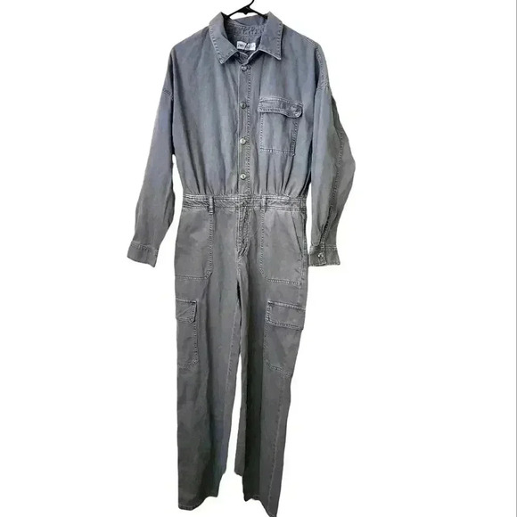 NWT ZARA LONG DENIM Cargo utility JUMPSUIT Gray button zip - Picture 2 of 6